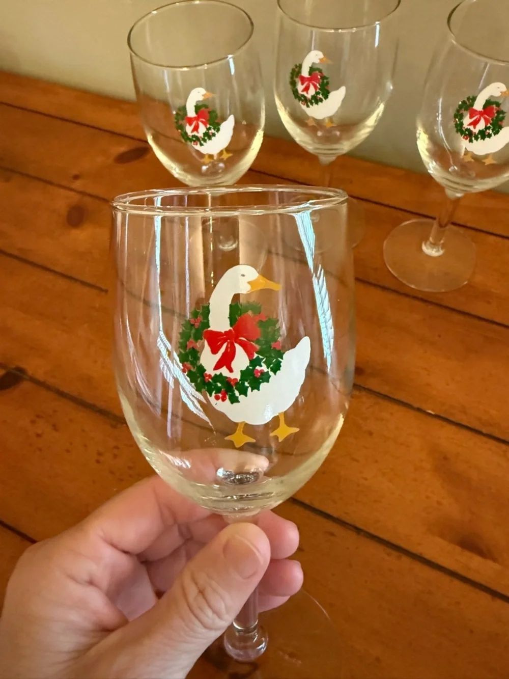 Holiday Goose Wine Glasses - Clear with Green & Red Wreath Lot of 4